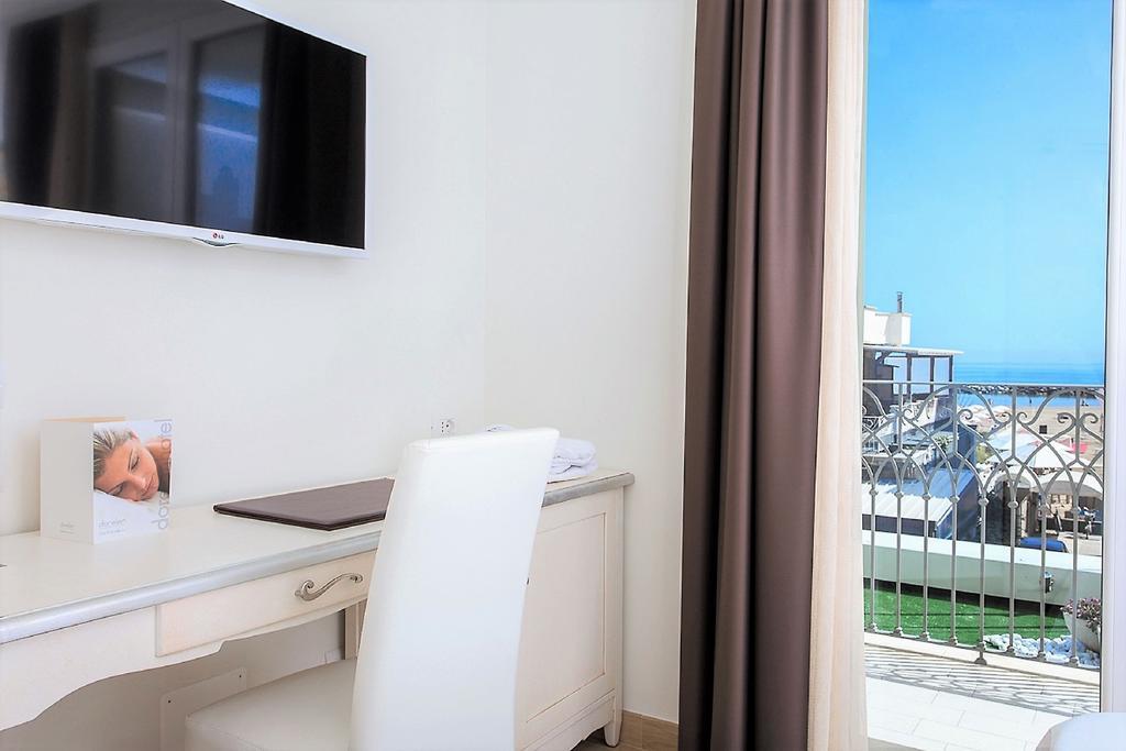 Princier Fine Resort & Spa Римини Екстериор снимка